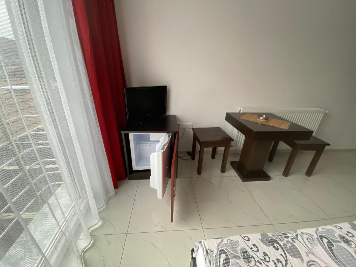 Манго Ohri Dış mekan fotoğraf